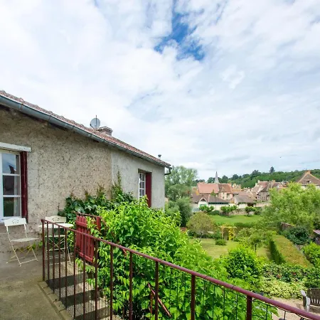 Beautiful Holiday Home With Private Garden Hérisson Exterior foto