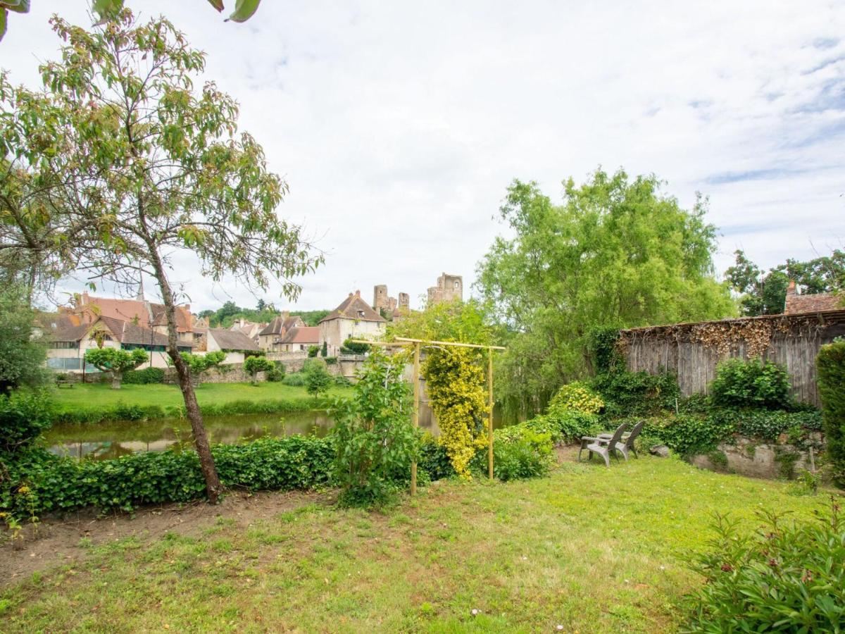 Beautiful With Private Garden Holiday home
