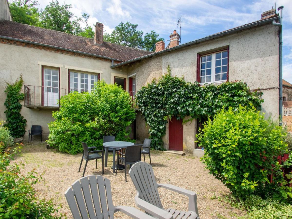 Beautiful With Private Garden